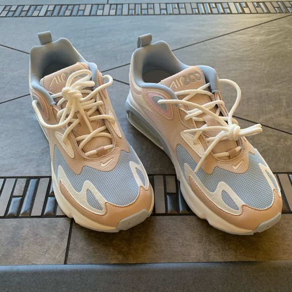 nike air max 200  • BRAND NEW • NEVER WORN - Picture 7 of 16